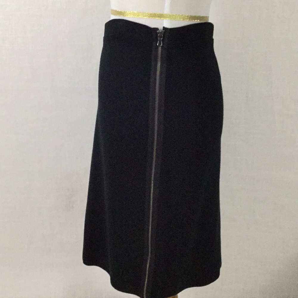 Gap Stretchy sexy black pencil skirt - full zip 😘